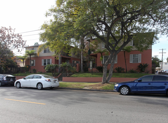 Isles of Charm Apartments in Los Angeles, CA - Building Photo - Building Photo