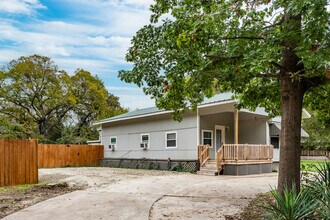 112 Queenswood Dr in Mabank, TX - Building Photo - Building Photo