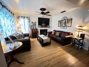 12102 Carriage Ct SE in Huntsville, AL - Foto de edificio - Building Photo