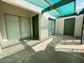 546 S Allred Dr in Tempe, AZ - Building Photo - Building Photo