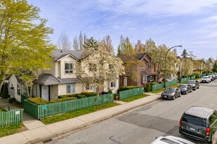 Chelsea Gardens in Vancouver, BC - Building Photo
