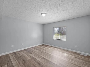 837 Bear Creek Rd in Pinson, TN - Foto de edificio - Building Photo