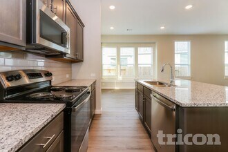 2358 Cohorn Trl in Richmond, TX - Foto de edificio - Building Photo