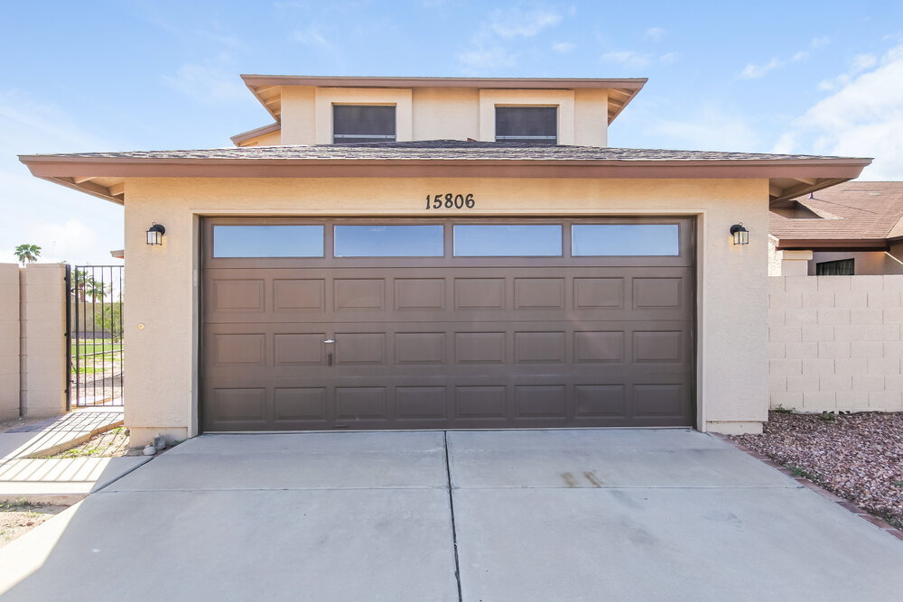 15806 N 38th Ave in Phoenix, AZ - Building Photo