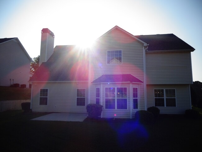 property at 1302 River Club Dr NE