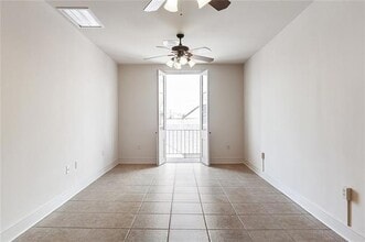 1221 Decatur St in New Orleans, LA - Foto de edificio - Building Photo