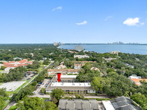 5221 Bayshore Blvd in Tampa, FL - Building Photo - Building Photo