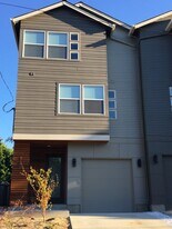 1606 N Emerson St, Unit B in Portland, OR - Building Photo