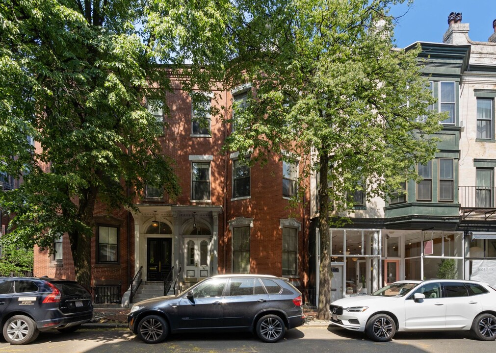 4 Union Park, Unit 3 in Boston, MA - Building Photo