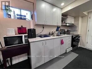211 Bellamy Rd N in Toronto, ON - Building Photo - Building Photo