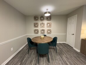 Twin Oaks in Hattiesburg, MS - Building Photo - Building Photo