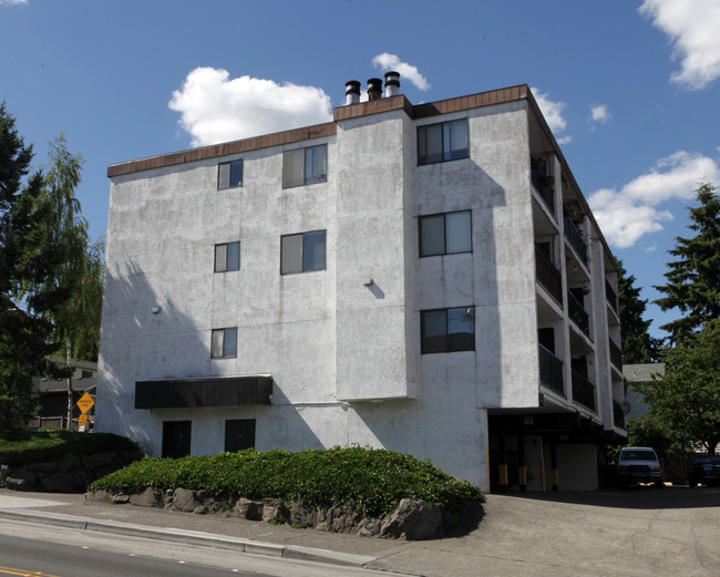 Domus Maria Apartments in Seattle, WA - Building Photo - Building Photo