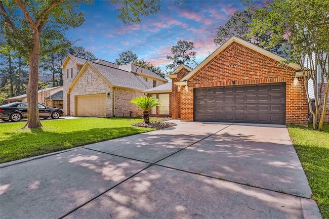 11330 Burning Tree Dr in Montgomery, TX - Building Photo - Building Photo