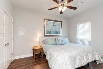 8110 Stonelake Ave in Baton Rouge, LA - Foto de edificio - Building Photo