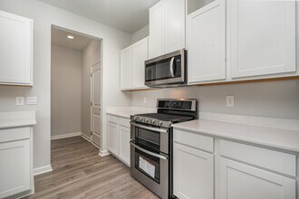 7271 Golden Way in White House, TN - Building Photo - Building Photo