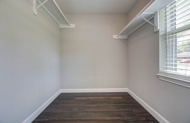 11403 Braewick Dr in Houston, TX - Building Photo - Building Photo