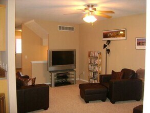 3520 Shepard Rd in Normal, IL - Foto de edificio - Building Photo
