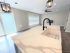 10985 Main St in Clarence, NY - Building Photo - Building Photo