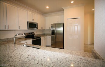 4155 Bisque Ln in Ft. Myers, FL - Foto de edificio - Building Photo