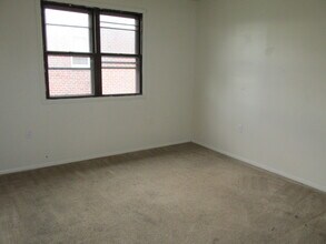 4402 McMenamy St in Philadelphia, PA - Building Photo - Building Photo