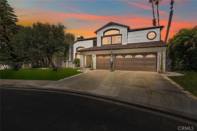 property at 1 Rolling Hls