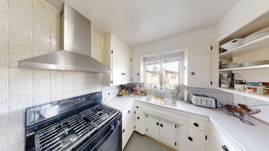 4985 Curry Dr in San Diego, CA - Building Photo - Building Photo