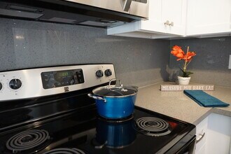 39199 Guardino Dr, Unit #278 in Fremont, CA - Foto de edificio - Building Photo