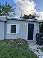 626 37th St in West Palm Beach, FL - Building Photo - Building Photo