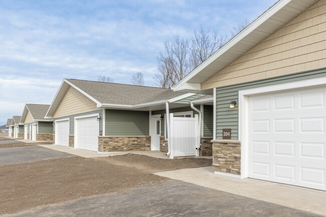 PDC Cottages in Prairie Du Chien, WI - Building Photo - Primary Photo