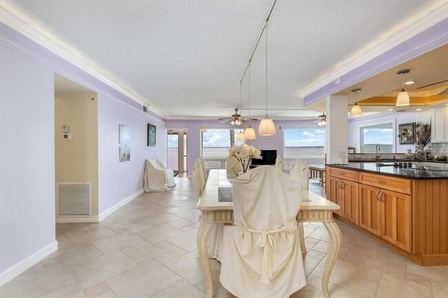 1 Colony Point Dr, Unit A8 in Punta Gorda, FL - Building Photo - Building Photo