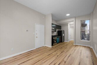 2021 E Baltimore St in Baltimore, MD - Building Photo - Building Photo