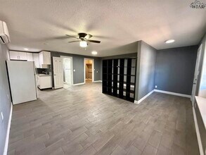 2101 Jones St in Wichita Falls, TX - Building Photo - Building Photo