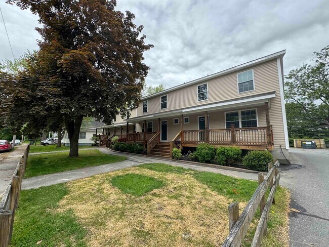 21 Winchester Ct in Keene, NH - Building Photo - Building Photo