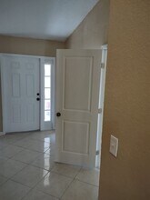 2001 NW 27th Ln in Fort Lauderdale, FL - Building Photo - Building Photo
