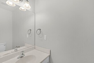 106 Heather Way in Yorktown, VA - Building Photo - Building Photo