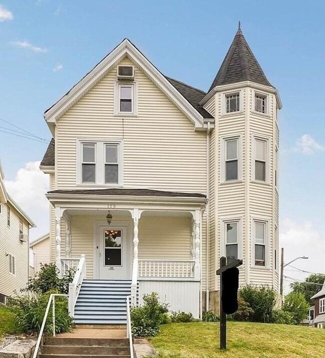 109 Walnut St in Malden, MA - Foto de edificio - Building Photo