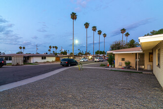 6631 E Cheery Lynn Rd in Scottsdale, AZ - Building Photo - Building Photo