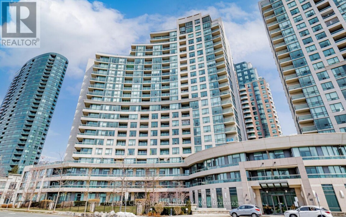 509-509 Beecroft Rd in Toronto, ON - Building Photo