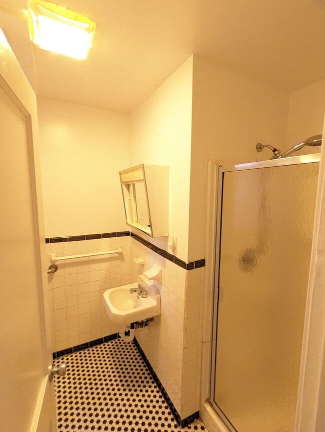 514 Arsan Ave, Unit 1