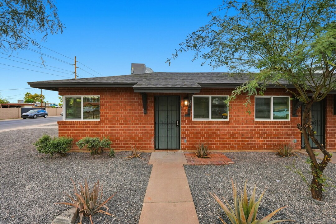 1801 N 18th St, Unit 1804 in Phoenix, AZ - Building Photo