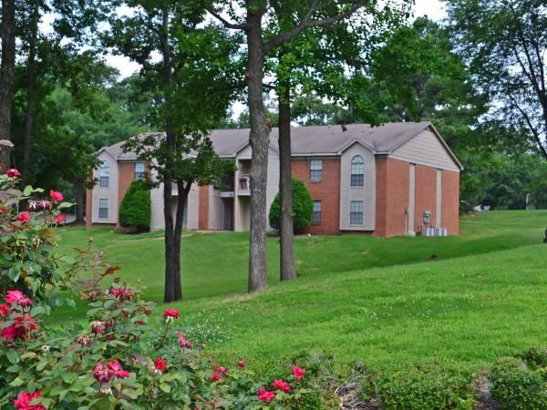 Brentwood Apartments in Memphis, TN - Building Photo