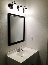 1080 W Oak St in Stephenville, TX - Building Photo - Building Photo