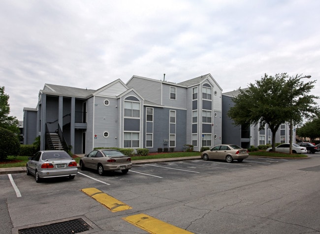 Cricket Club Apartments in Orlando, FL - Building Photo - Building Photo