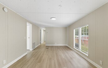 7623 Sunwood Dr in Jacksonville, FL - Foto de edificio - Building Photo