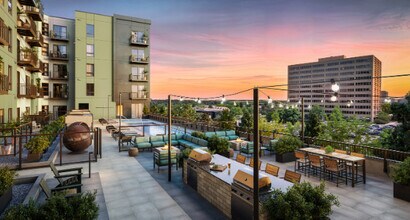 The Bellwether in Denver, CO - Foto de edificio - Building Photo