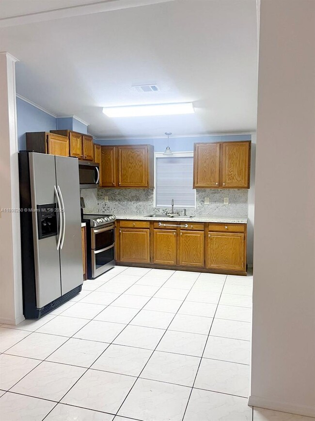 property at 5904 Sussex Dr