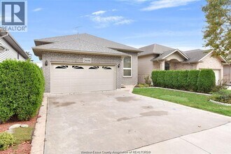 2606 Maitland Ave in Windsor, ON - Building Photo - Building Photo