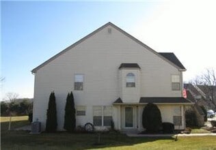 113 Glennbrook Ct in Chalfont, PA - Building Photo - Building Photo