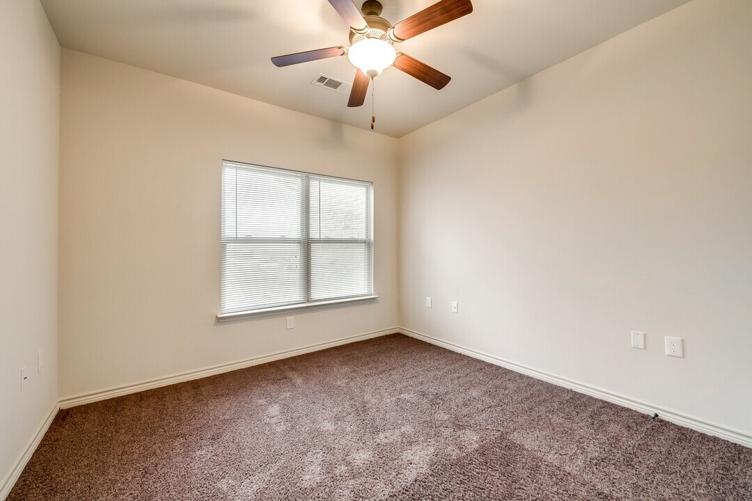 2410 Jack Finney Blvd in Greenville, TX - Building Photo