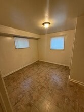 7301 Calder Dr in Capitol Heights, MD - Foto de edificio - Building Photo